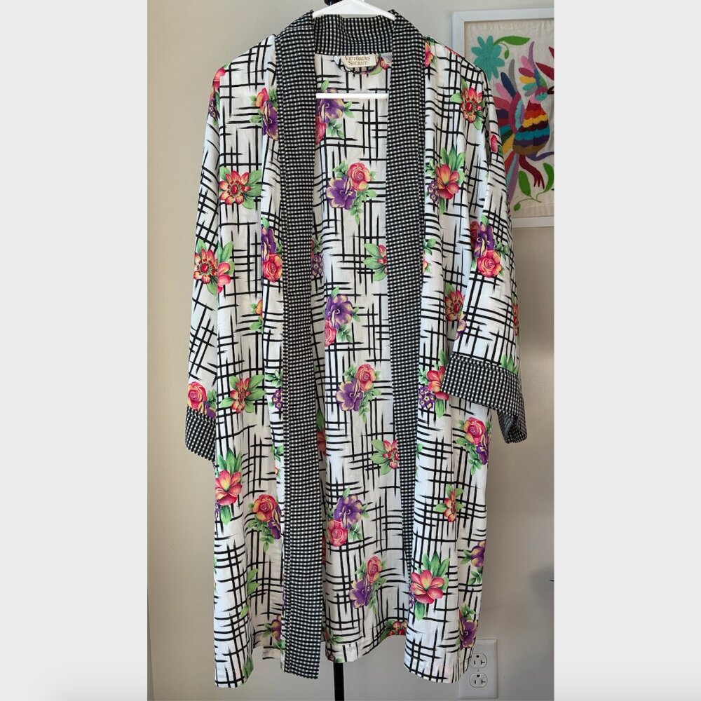 Victoria's Secret Vintage Gold Label Black & White Floral Robe - One Size